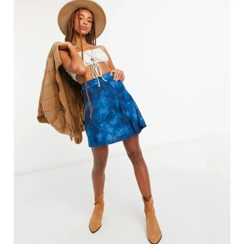 Free People Blue Tie Dye Flowy Mini Skirt Boho Indie Sleaze Festival Size 2